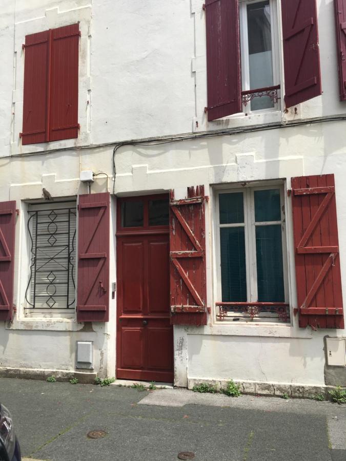 דירות Belle Chambre Au Coeur De באיון מראה חיצוני תמונה